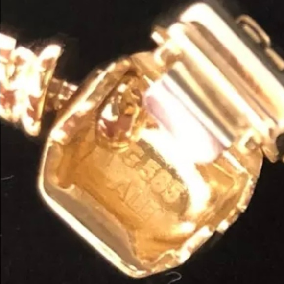 SOLD - Picture 3 of 4